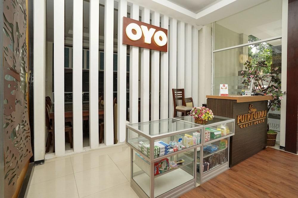 Oyo 282 Putri Utari Residence Маланг Екстериор снимка
