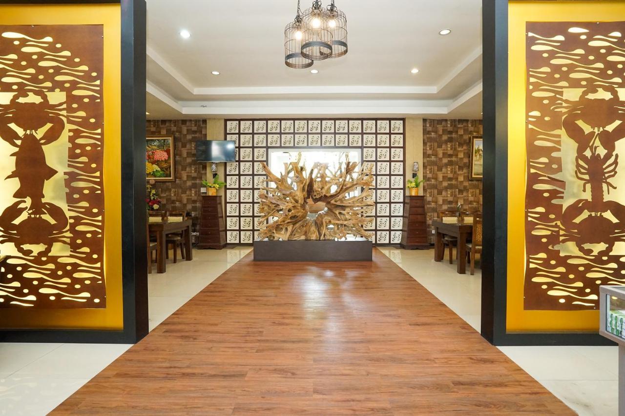 Oyo 282 Putri Utari Residence Маланг Екстериор снимка
